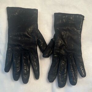 Saks 5th Ave Cashmere Lined Leather Gloves. Size 7.5.